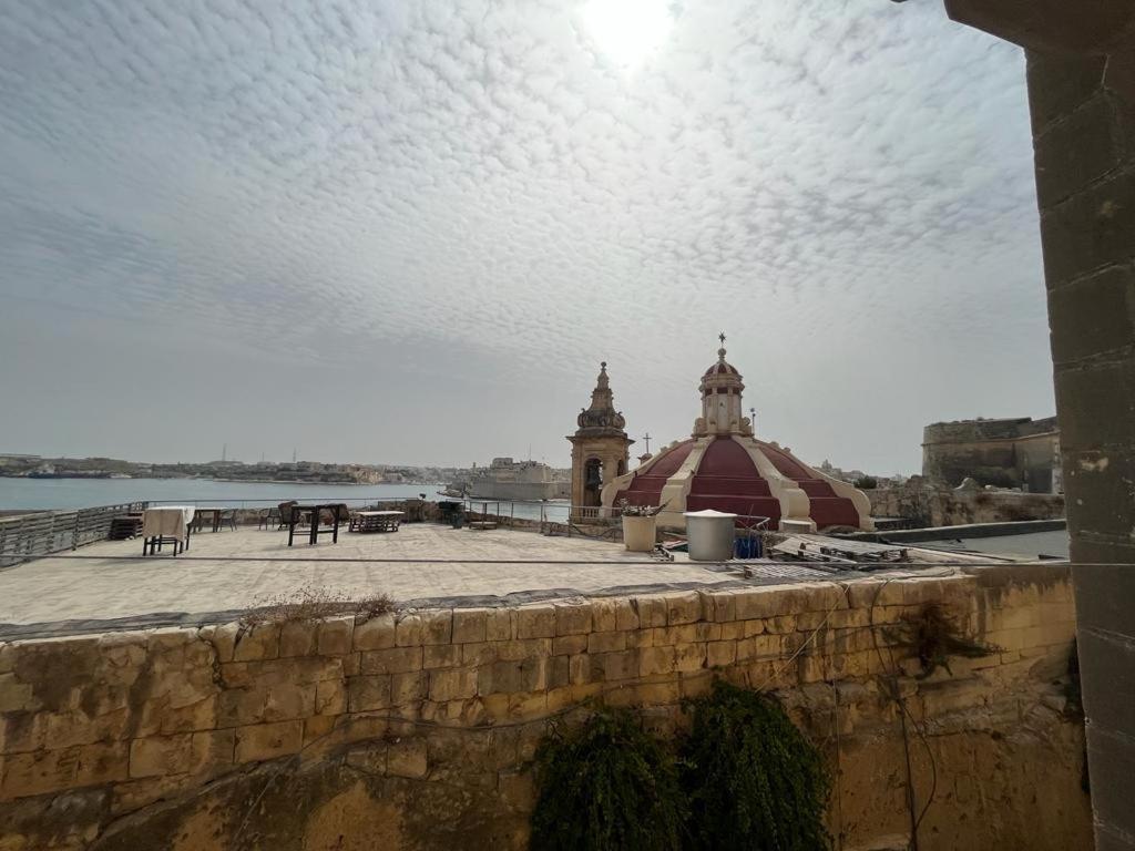 Valletta Heart, 3 외부 사진