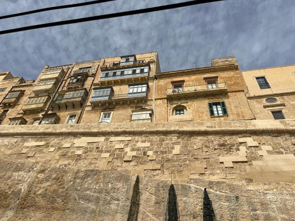 Valletta Heart, 3 외부 사진